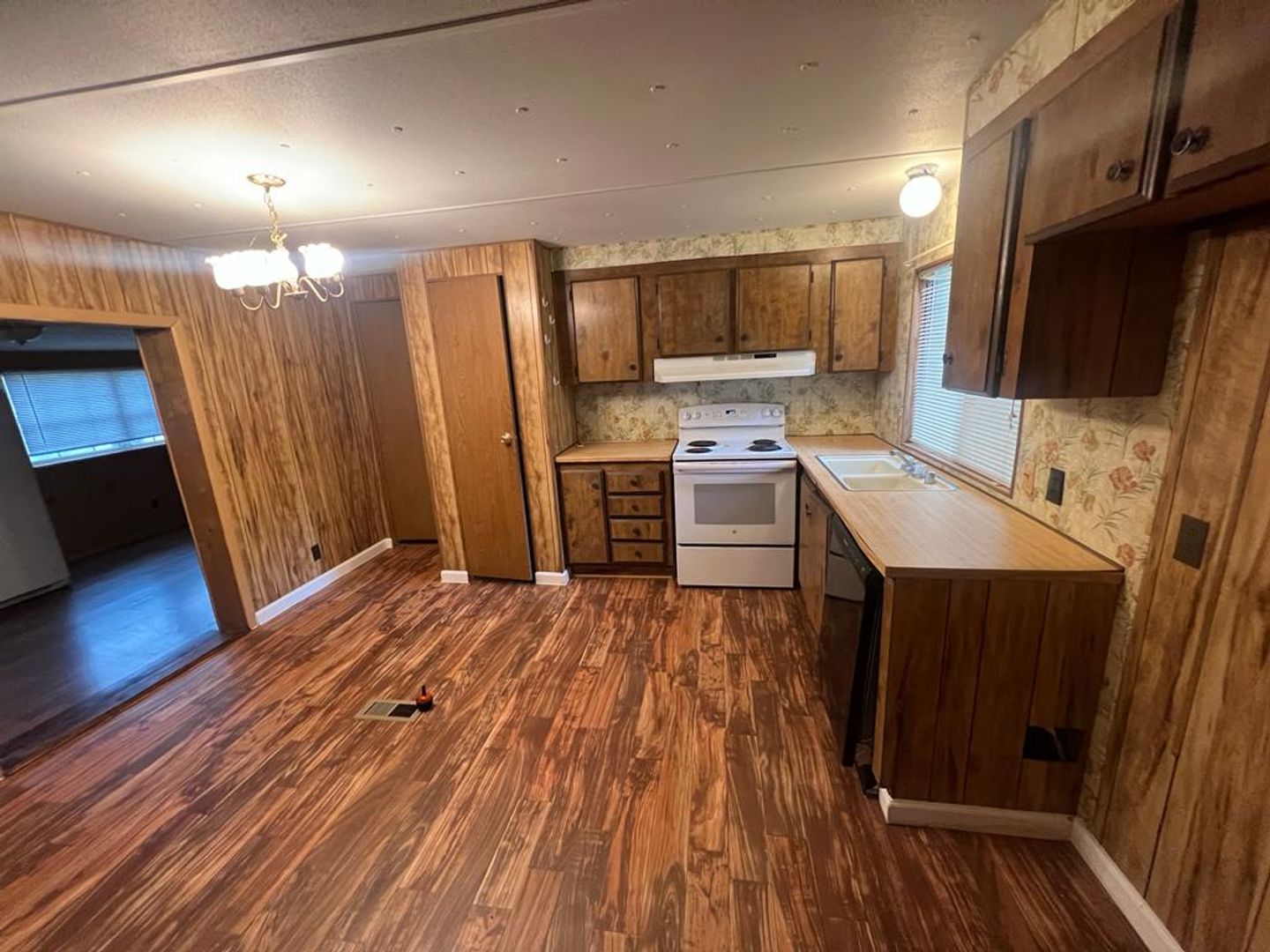 Vidor House: 3710 Stanley