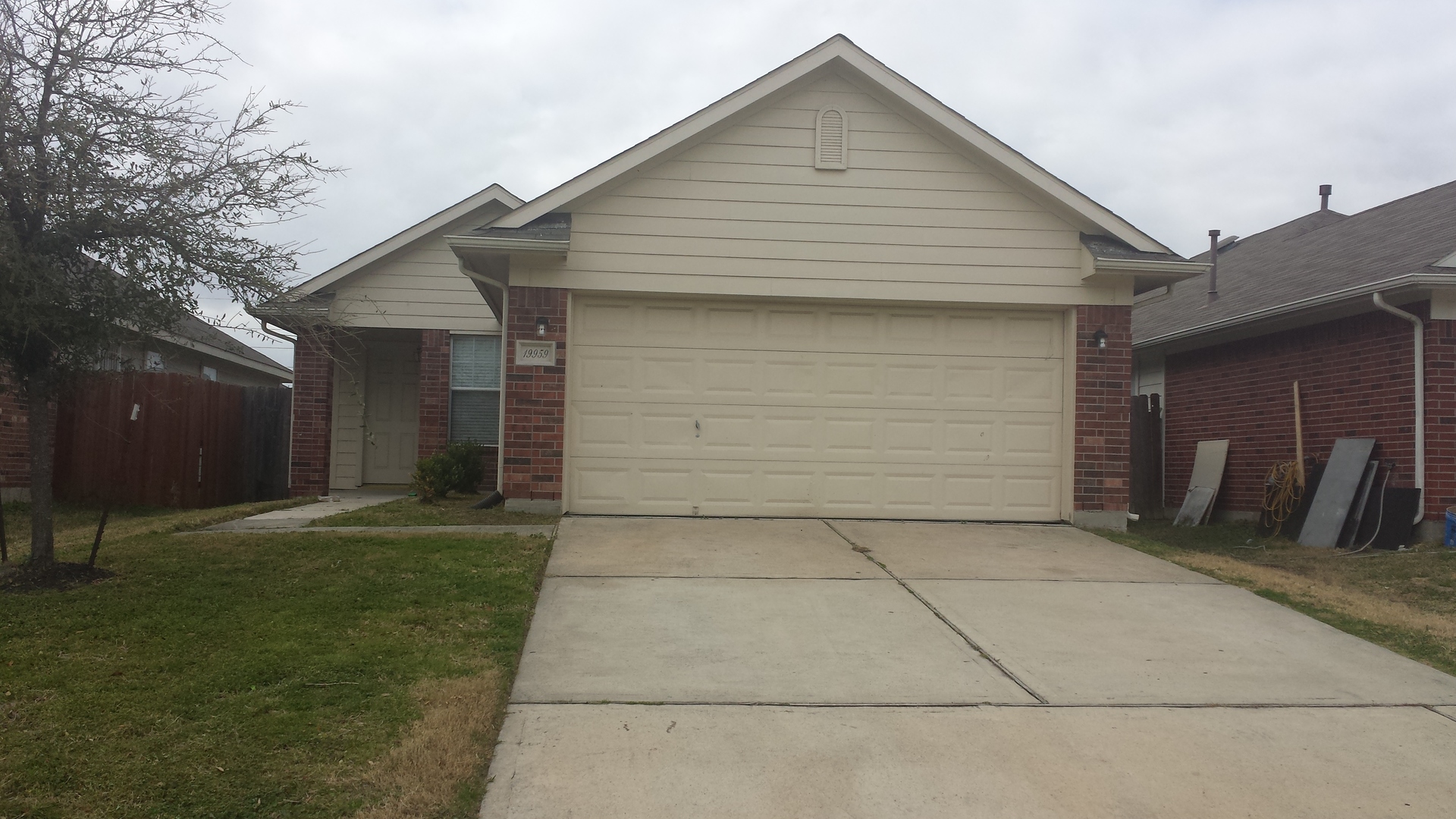 Houston House: 19959 Oland Way