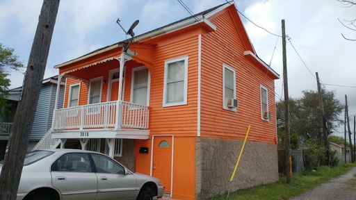 Island Living for Only $1,400! Spacious 3-Bedroom Home Near the Beach & Downtown Galveston