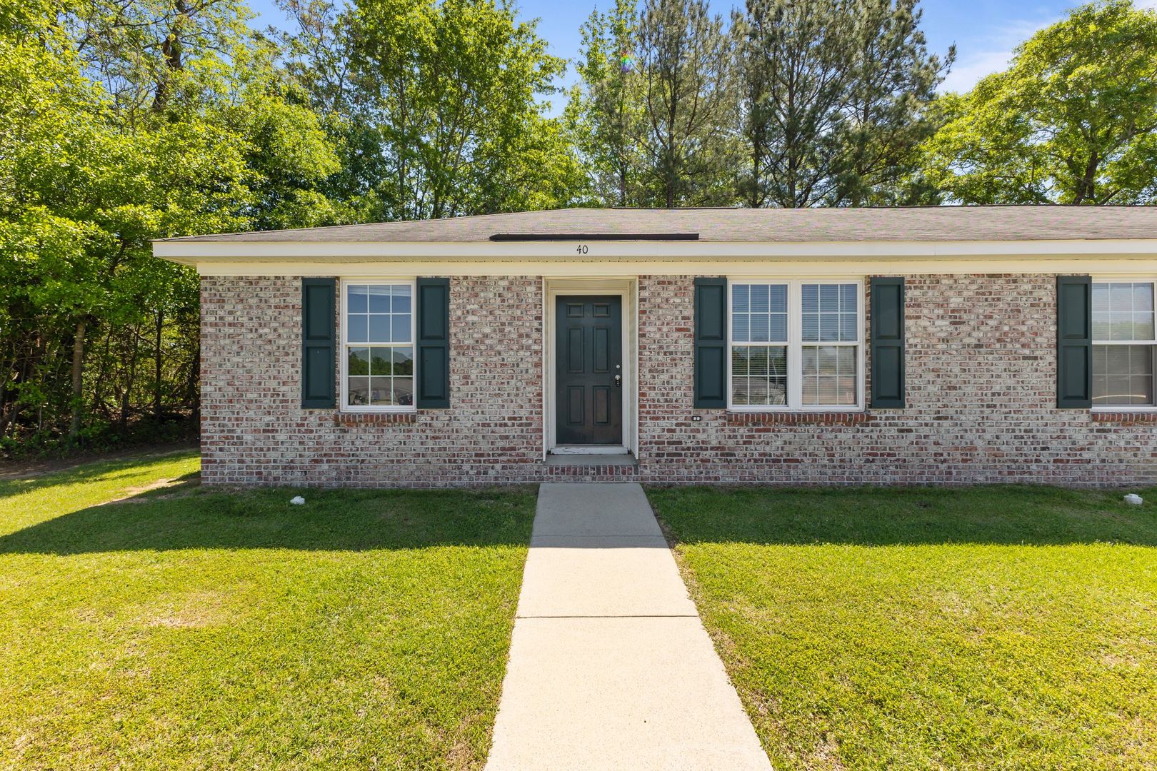 Benson House: 40 Coats Cir