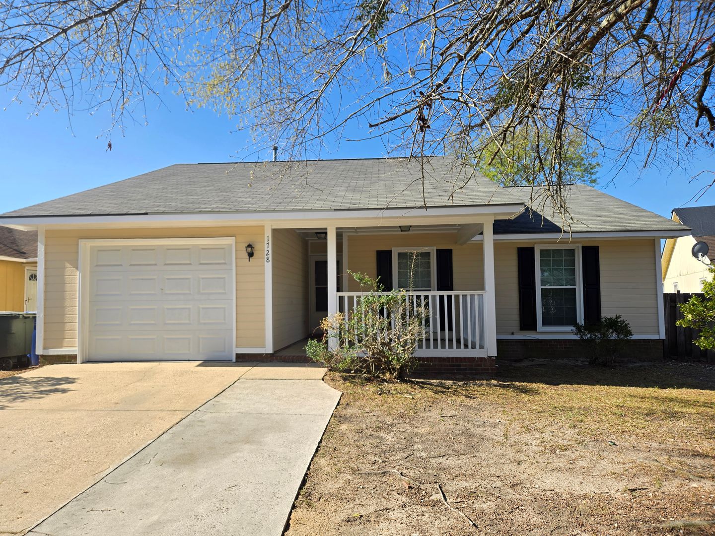 Fayetteville House: 1728 Veanna Drive