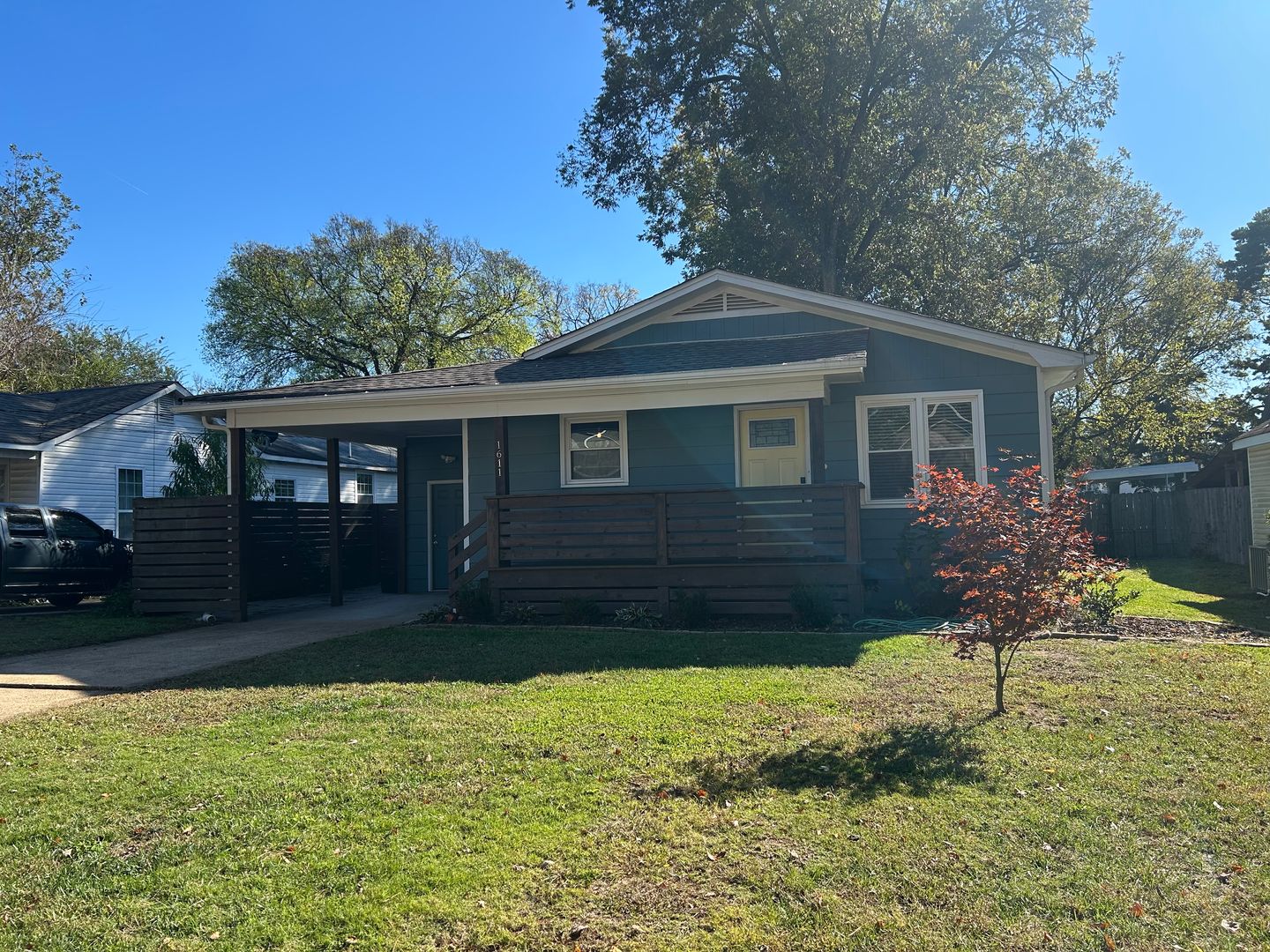 Decatur House: 1611 College Street SE