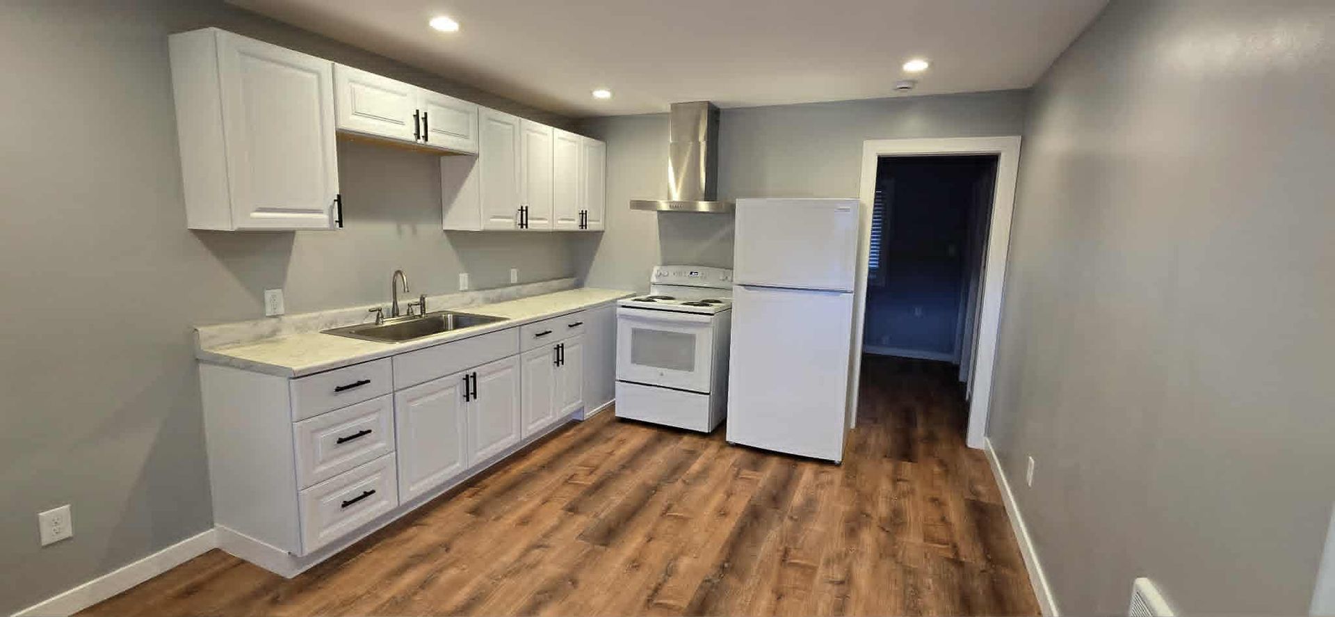Bingen Apartment: 310 W Franklin Street