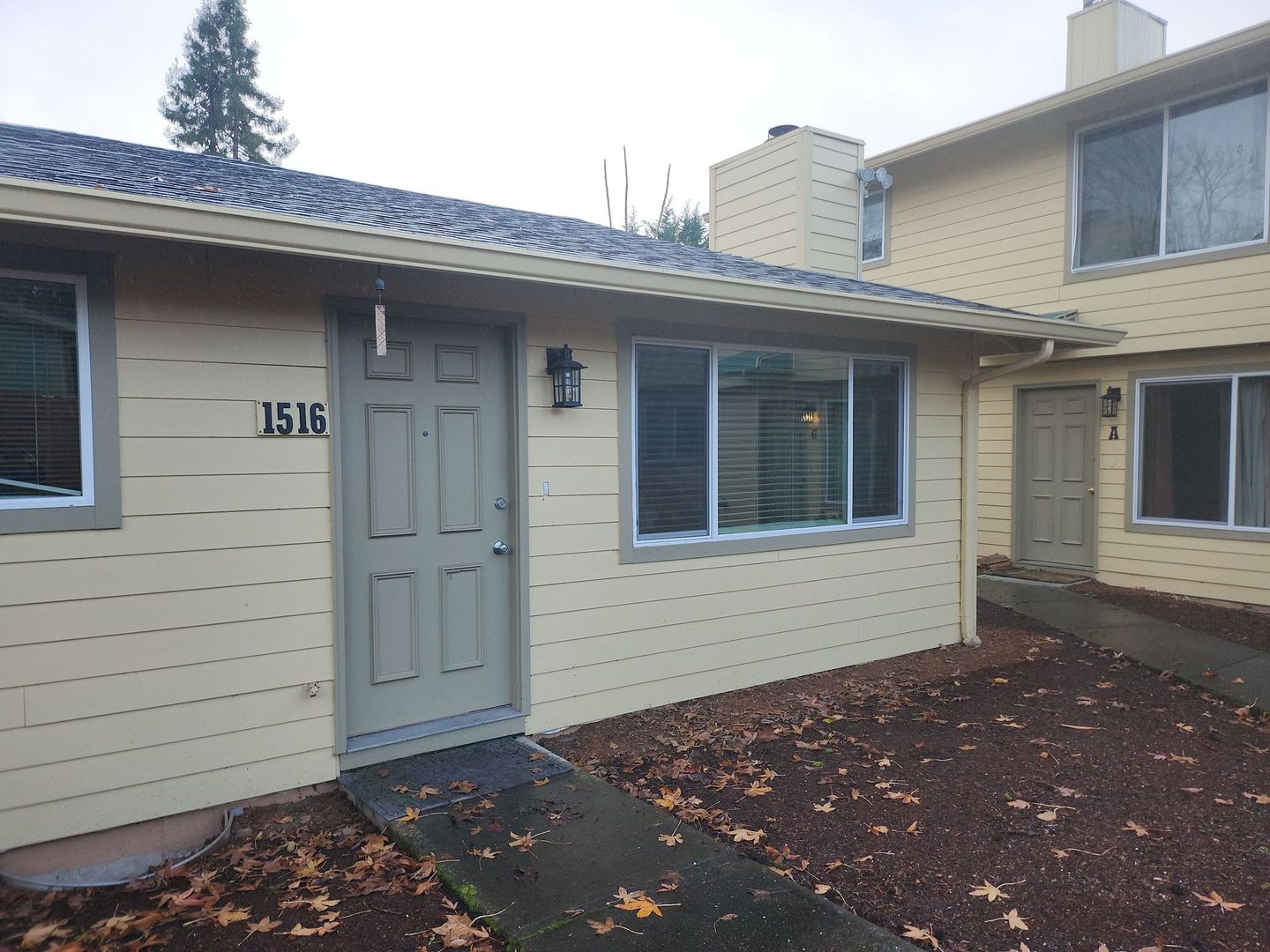 Vancouver Apartment: 1518 W Street