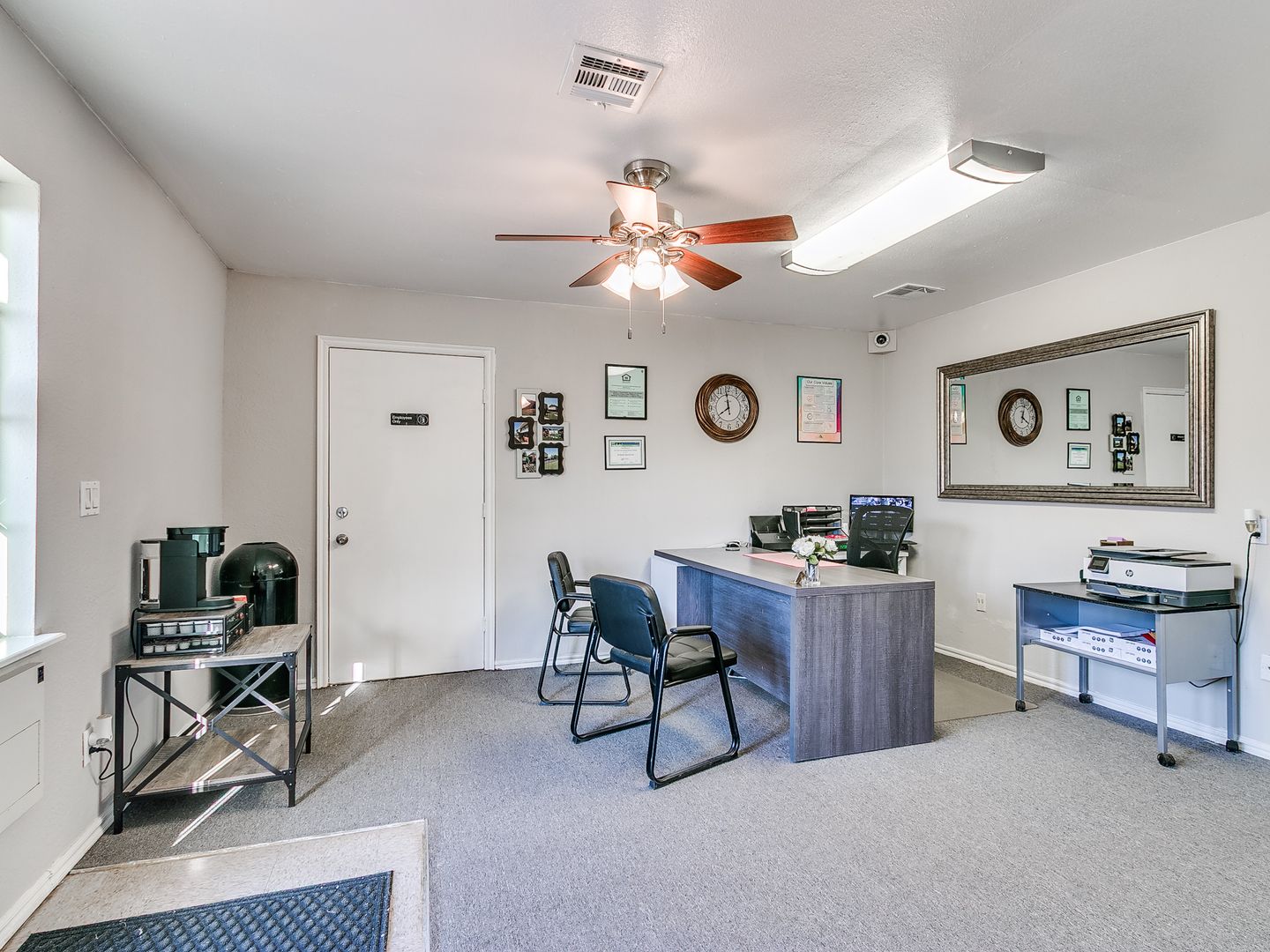Noble Apartment: 901 E. Maguire Road