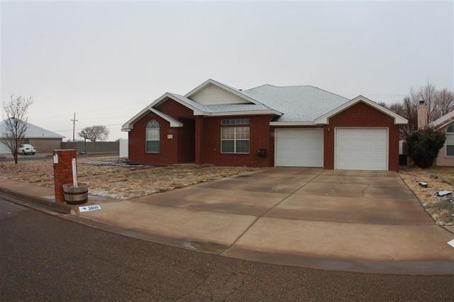 Clovis House: 3800 Benjamin Davis Dr.