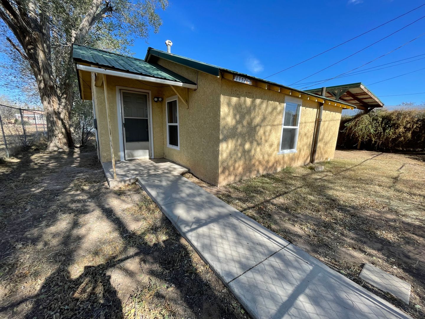 Located in Portales!! Cozy 1 bed! 