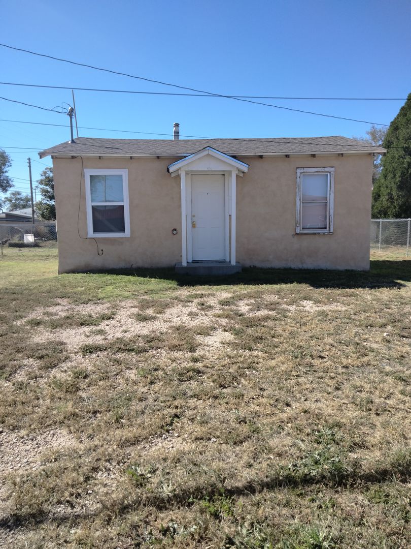 Portales House: 111 N. Boulder