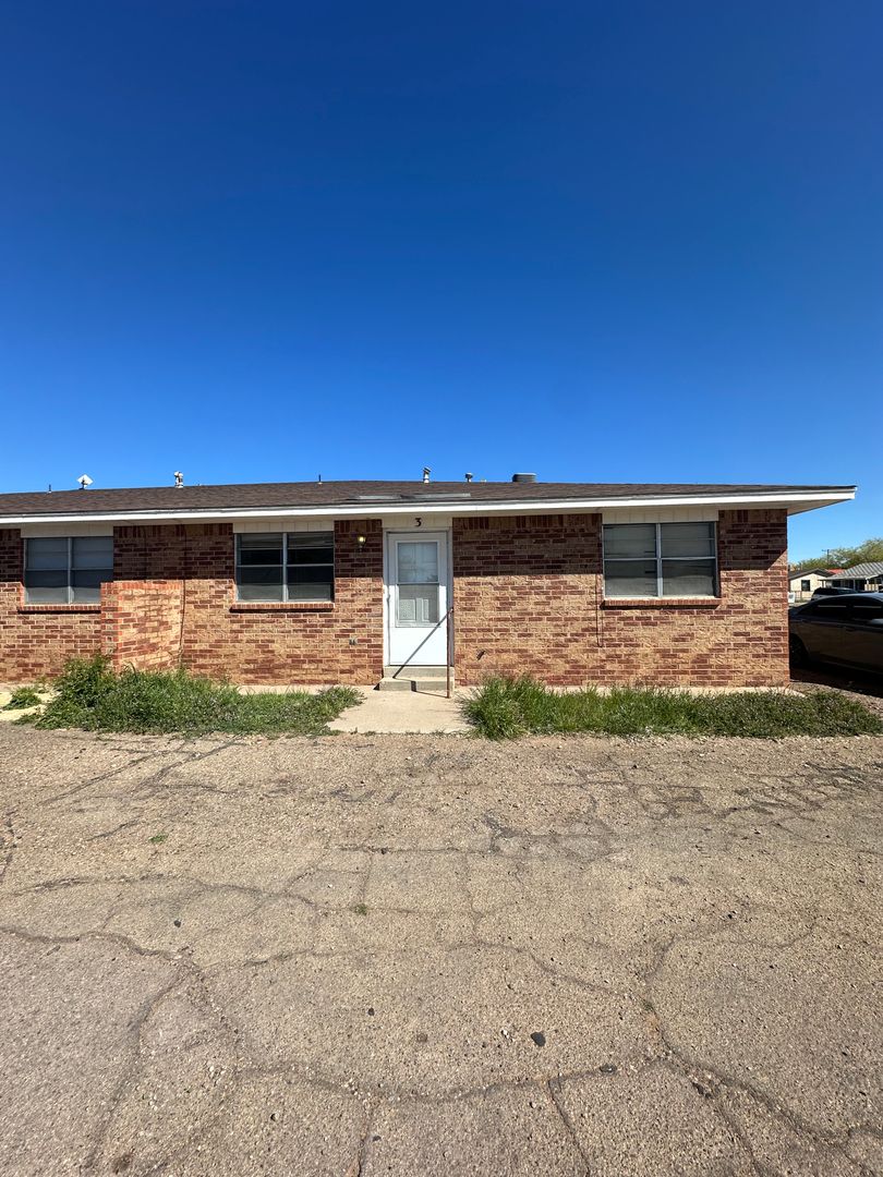 Clovis Apartment: 1000 Ash