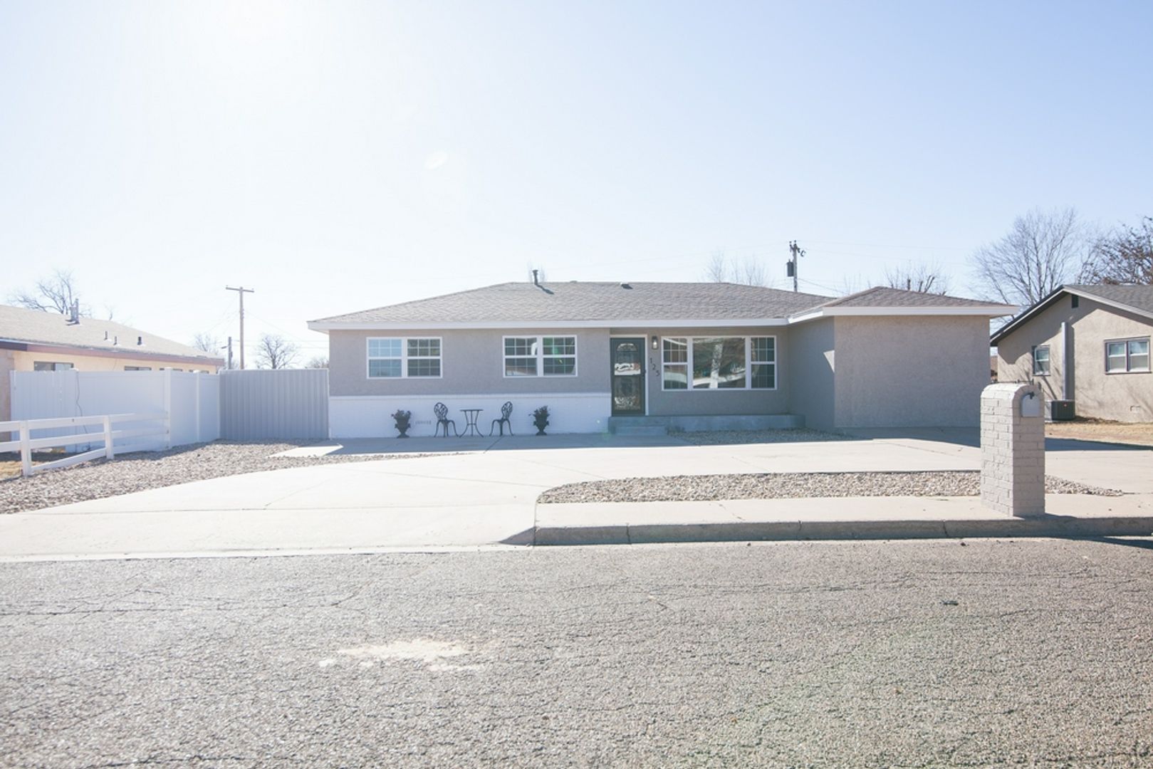 Clovis House: 125 Columbia