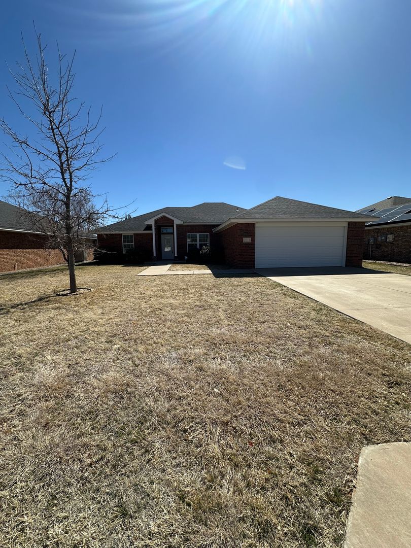 Clovis House: 2213 Ralph Boone