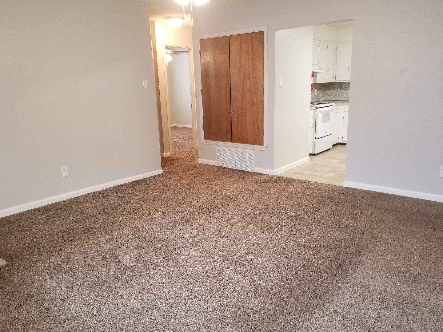 Clovis Apartment: 1000 Ash