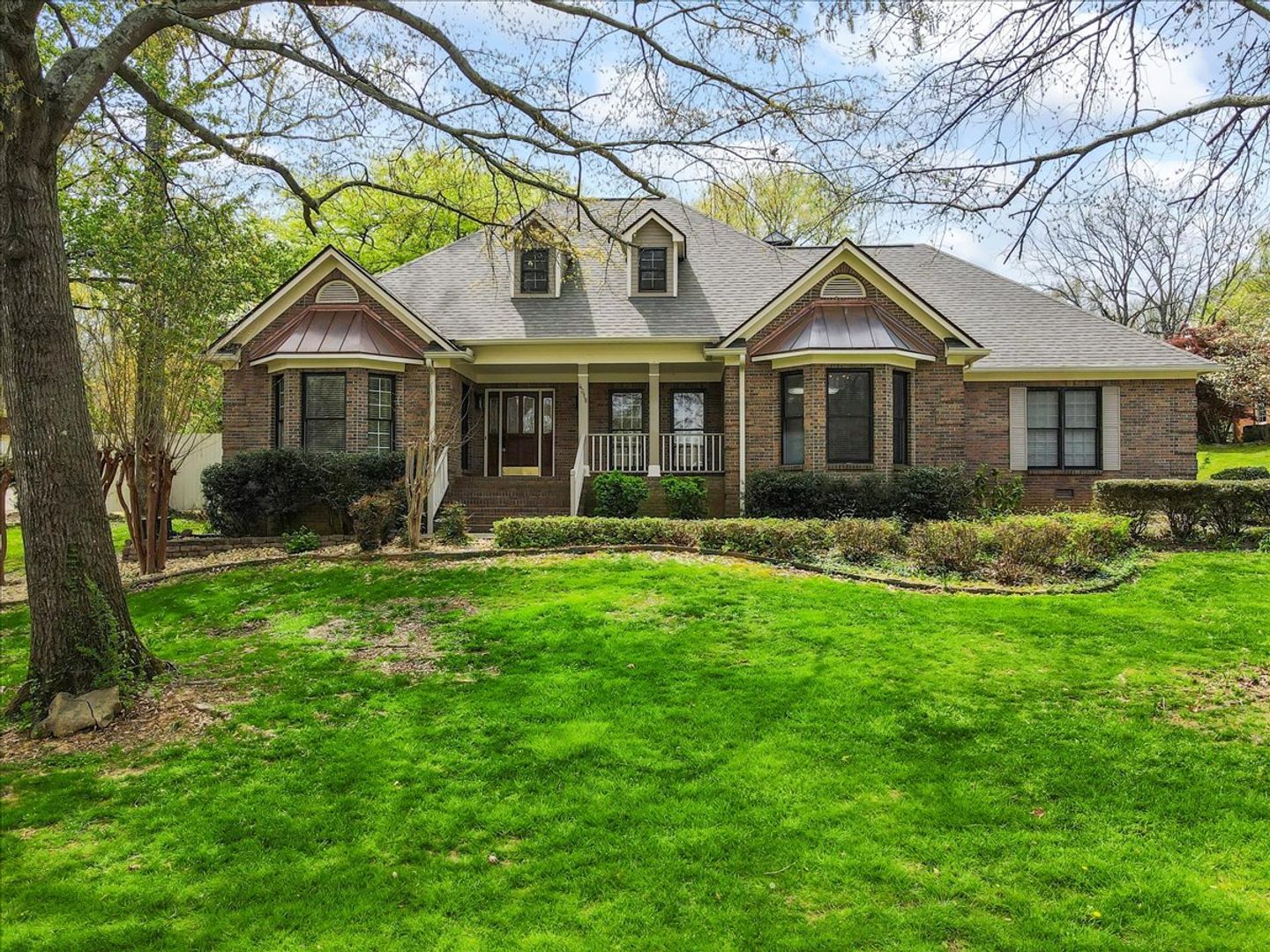 Brownsboro House: 4818 Cove Creek Drive SE