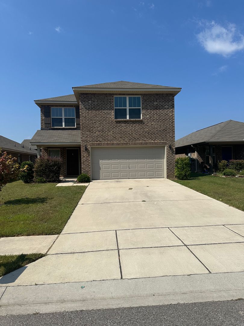 Owens Cross Roads House: 179 Winstead Circle