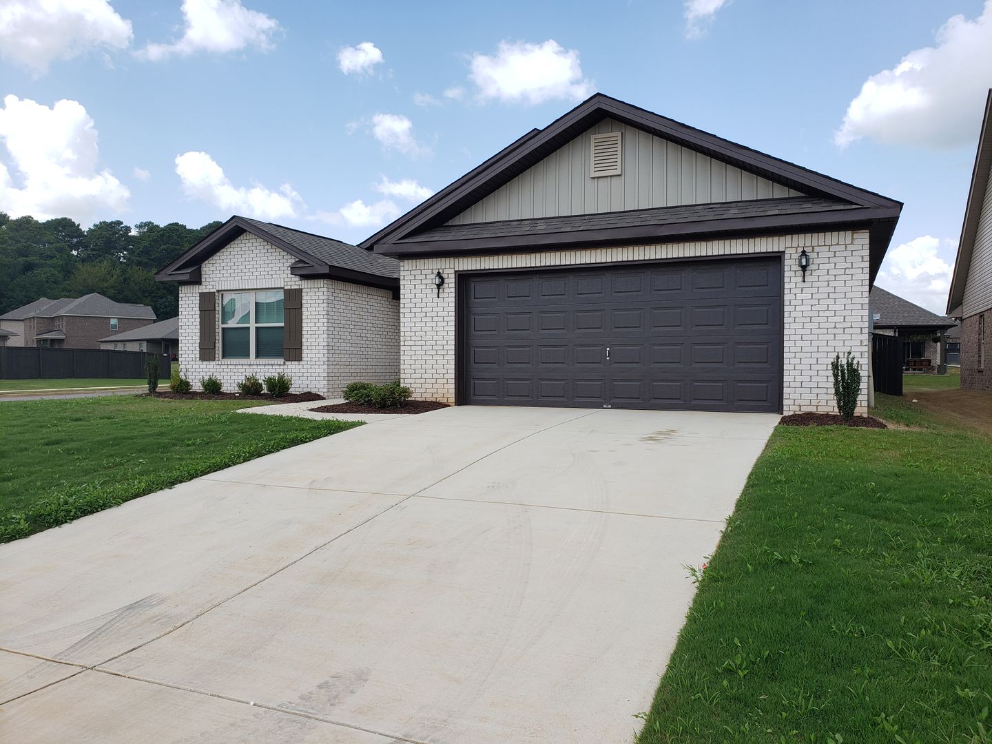 Huntsville House: 217 Hydra Circle