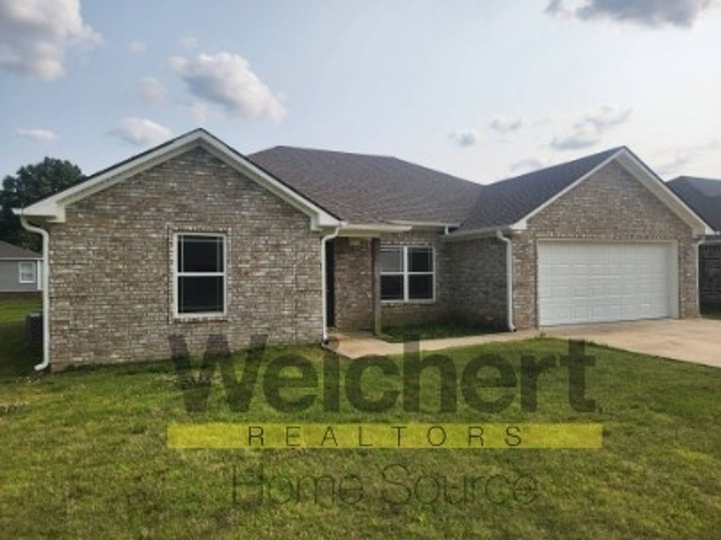 Paragould House: 210 Stacy Drive