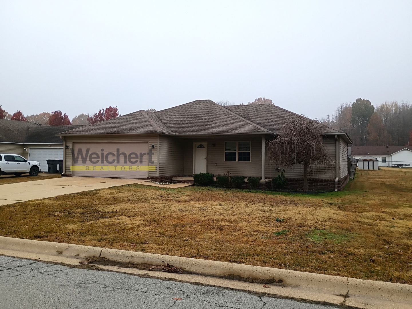 Paragould House: 1102 William Hall Drive