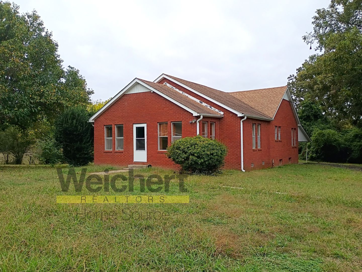 Paragould House: 135 Greene Road 609