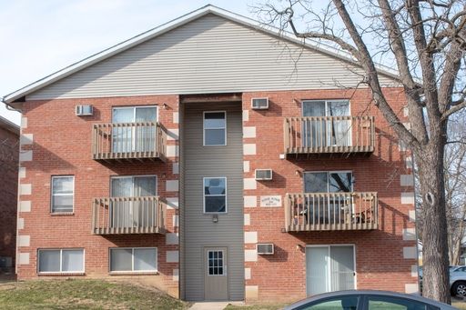 1 Bedroom Walking Distance to Purdue Engineering Campus for 2027-2028 – photo 1