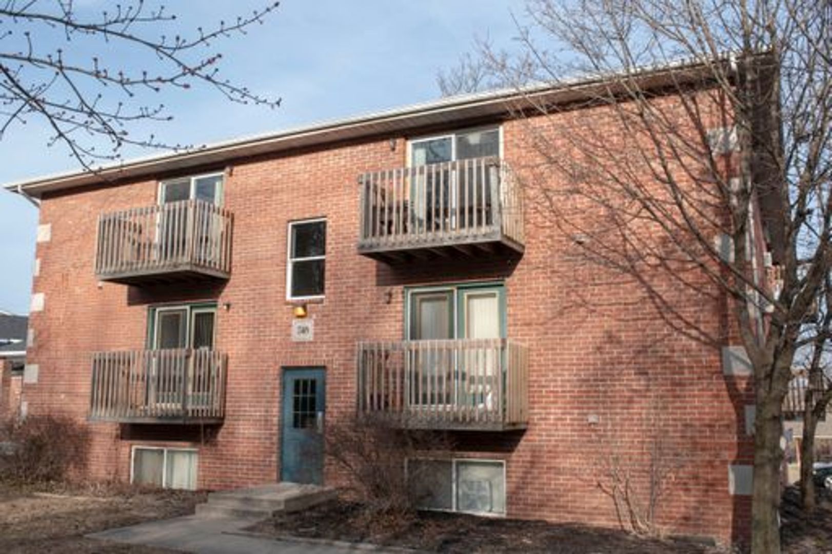 West Lafayette Apartment: 518 N. River Rd.