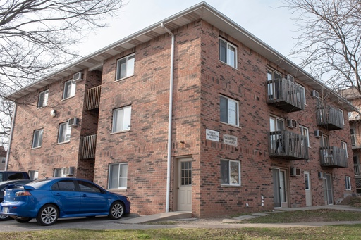 2 bedroom SPECIAL - Walking Distance to Purdue $755 per person – photo 1