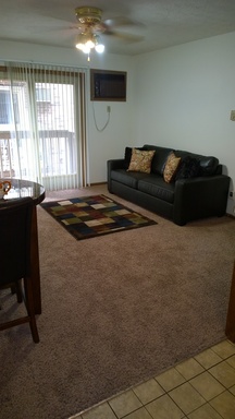 2 bedroom/1 bath- rent by the room (female & male options) - $675/person – photo 1