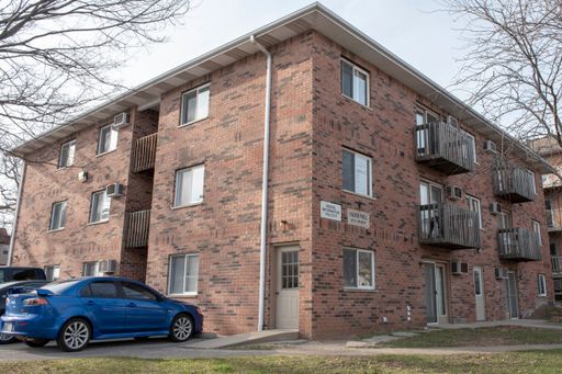 $800/person - 2 Bedroom - Walking Distance to Purdue – photo 1