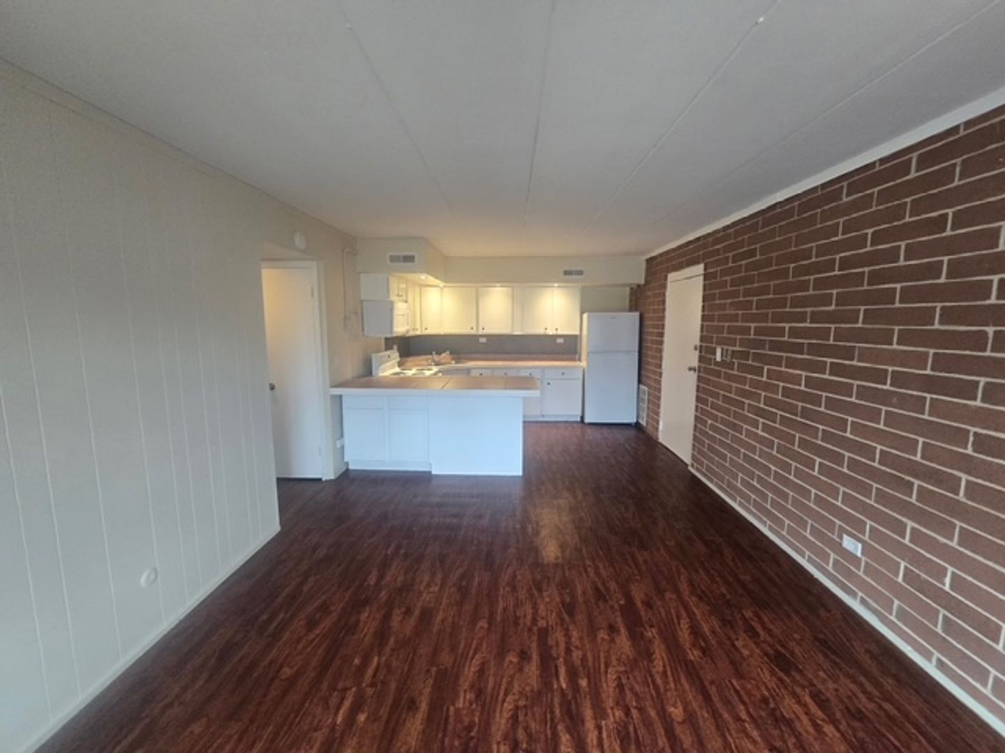 Urbana Apartment: 505 W. Springfield Ave