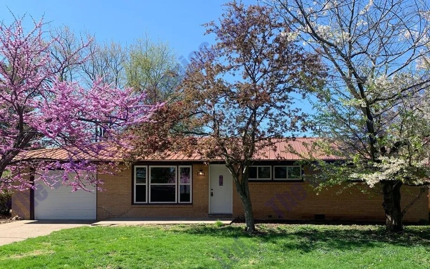 Champaign House: 2209 Roland Dr.