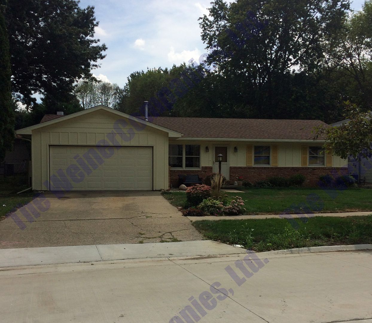 Champaign House: 2205 Tamarack Dr.