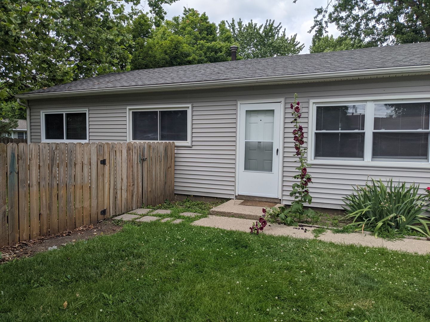 Champaign House: 2808 Judith Dr.