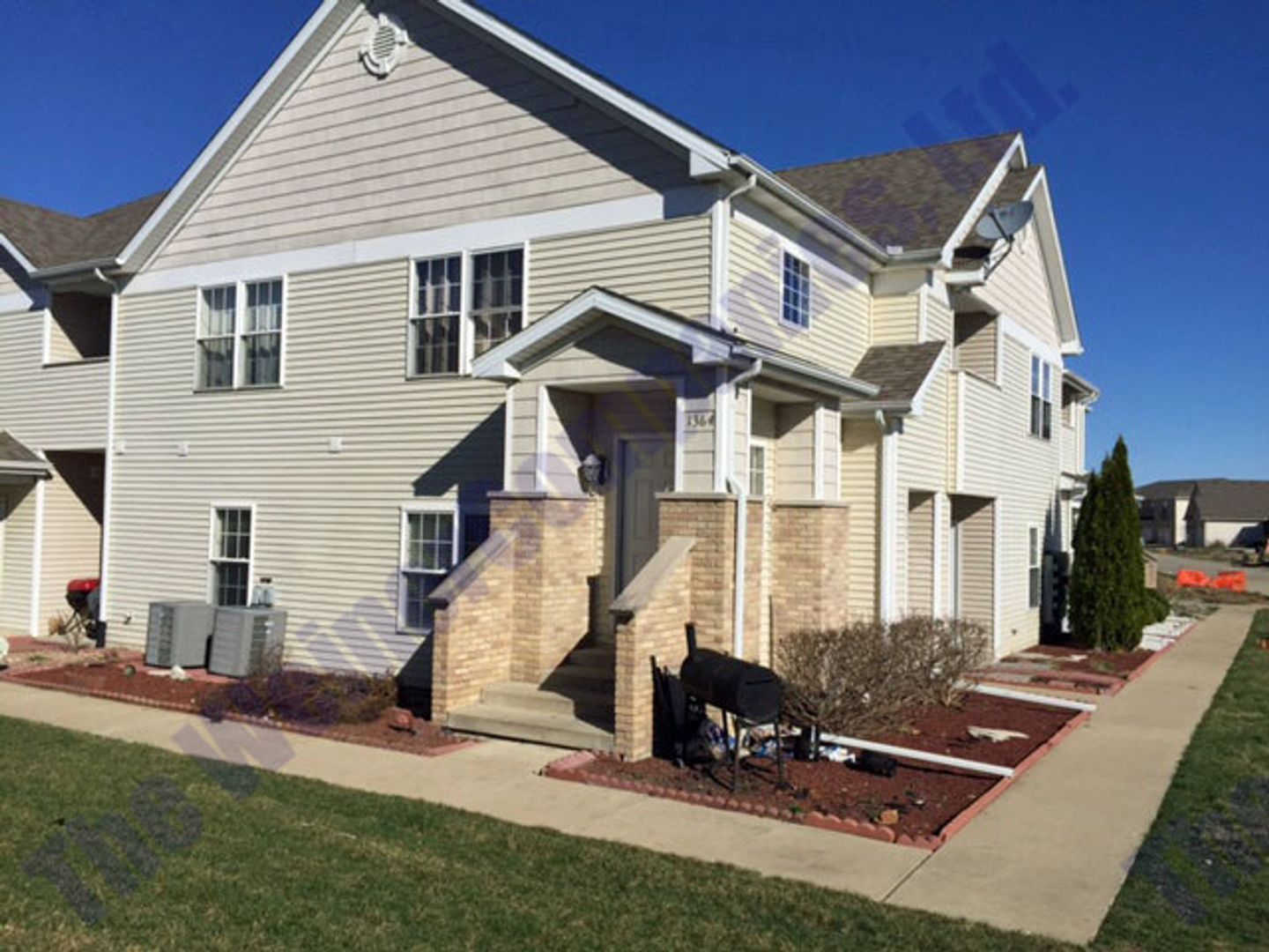 Champaign House: 1364 Mariner Way