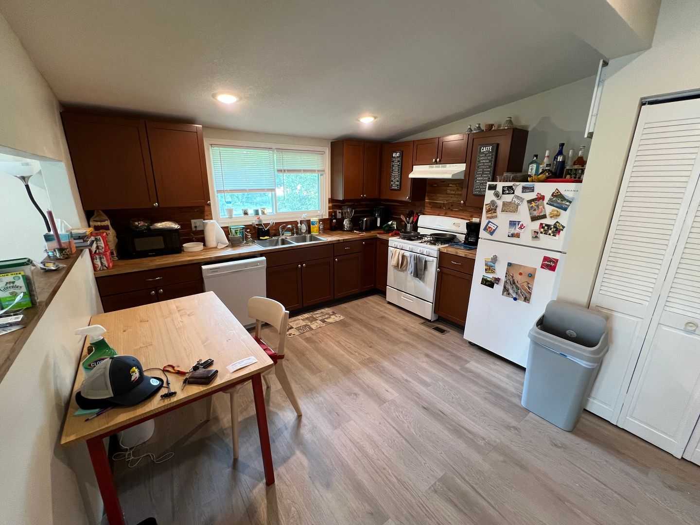 Champaign Apartment: 105 E. Hill St.