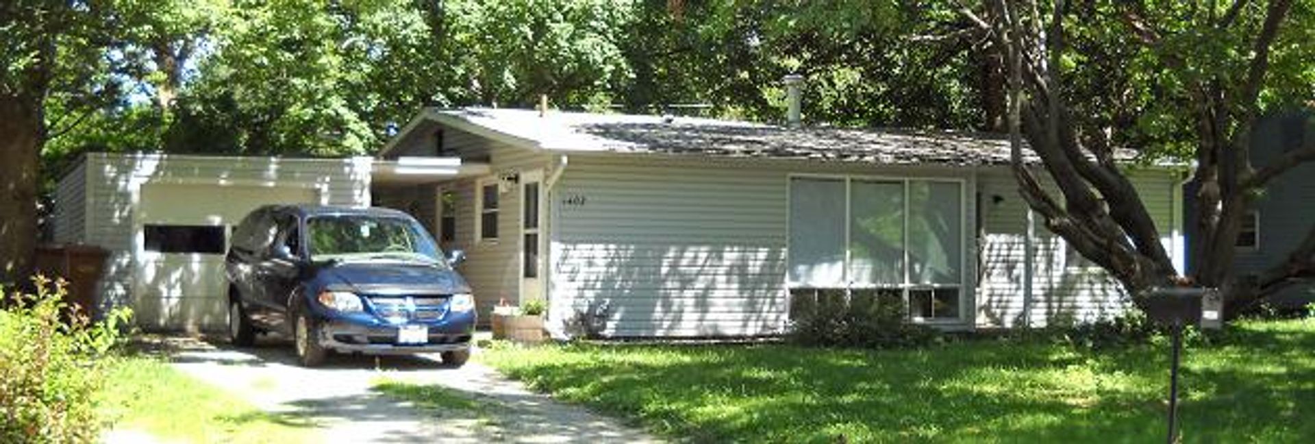 Champaign House: 1402 Glendale Dr.