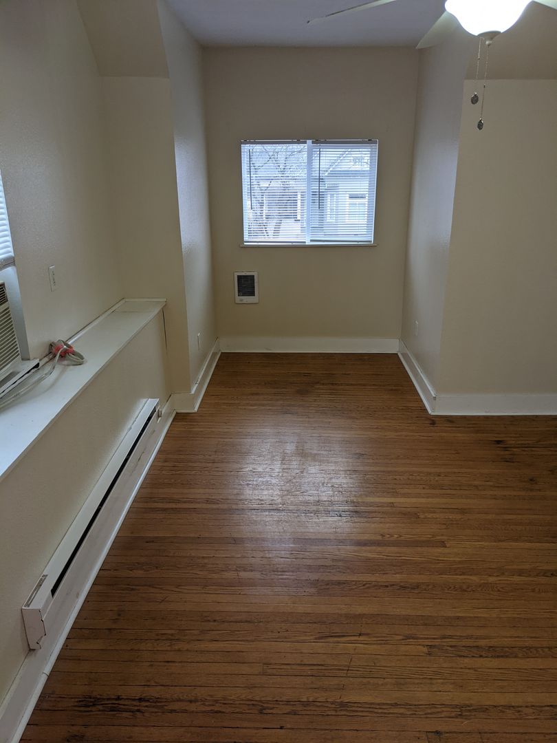 Champaign Apartment: 404 W. Springfield Ave