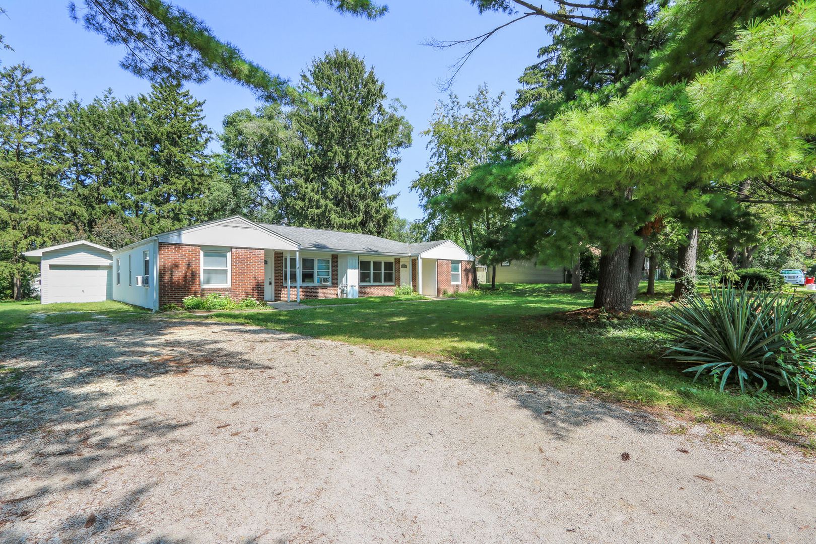 Champaign Apartment: 1614 W. Union St.