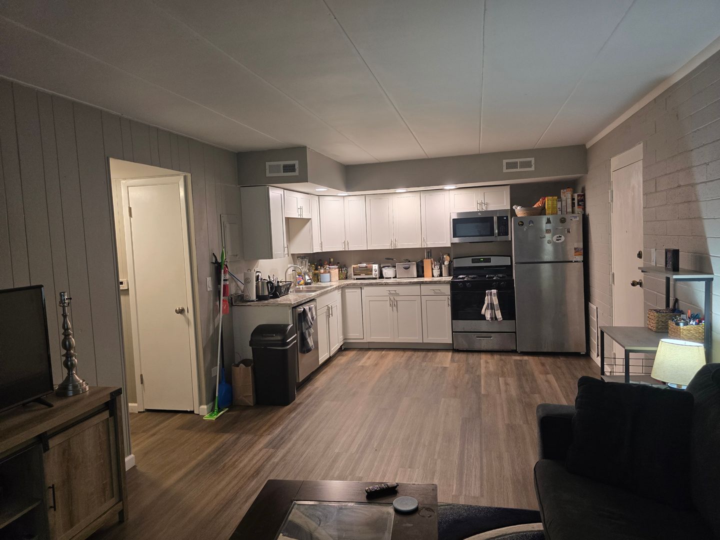 Urbana Apartment: 505 W. Springfield Ave