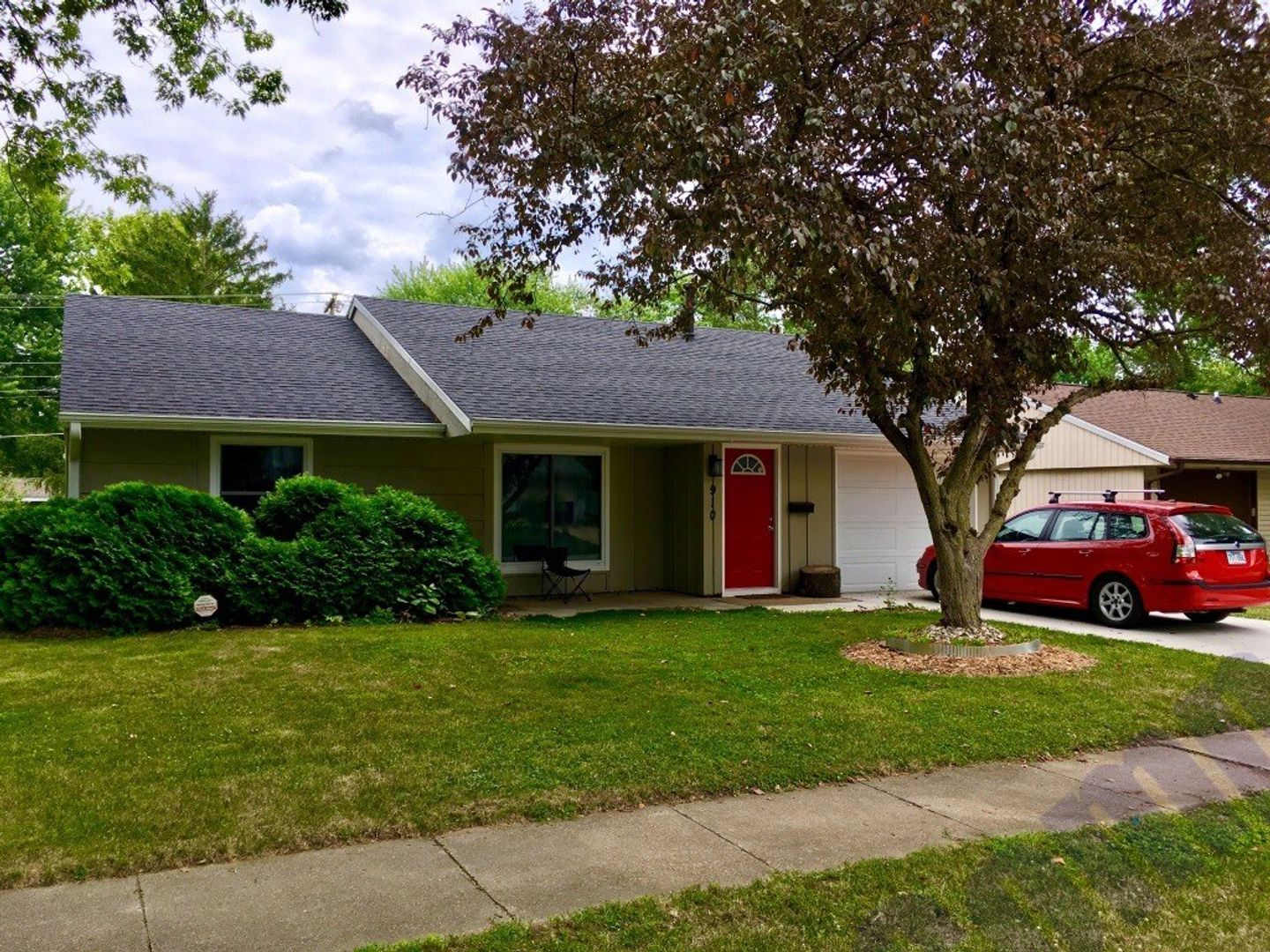 Urbana House: 910 Lanore Dr.