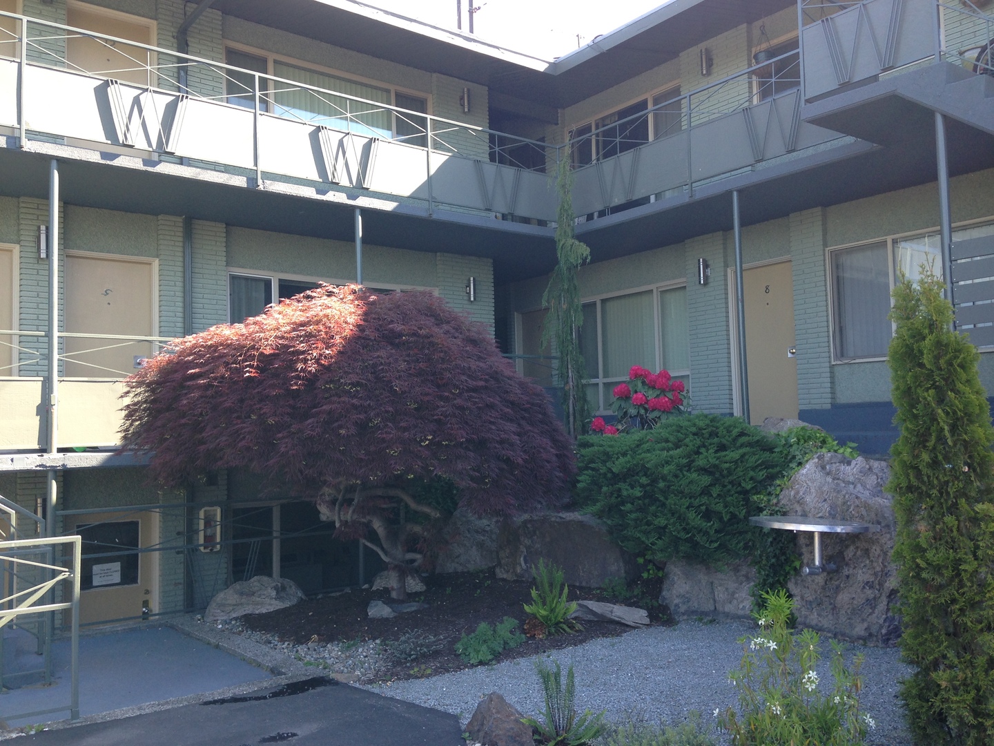 Seattle Apartment: 2350 Beacon AVE S