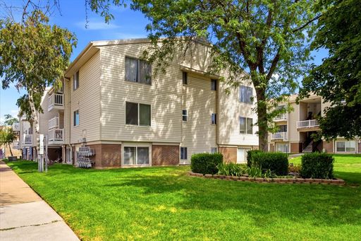 2 Bed 1 Bath Condo Roy