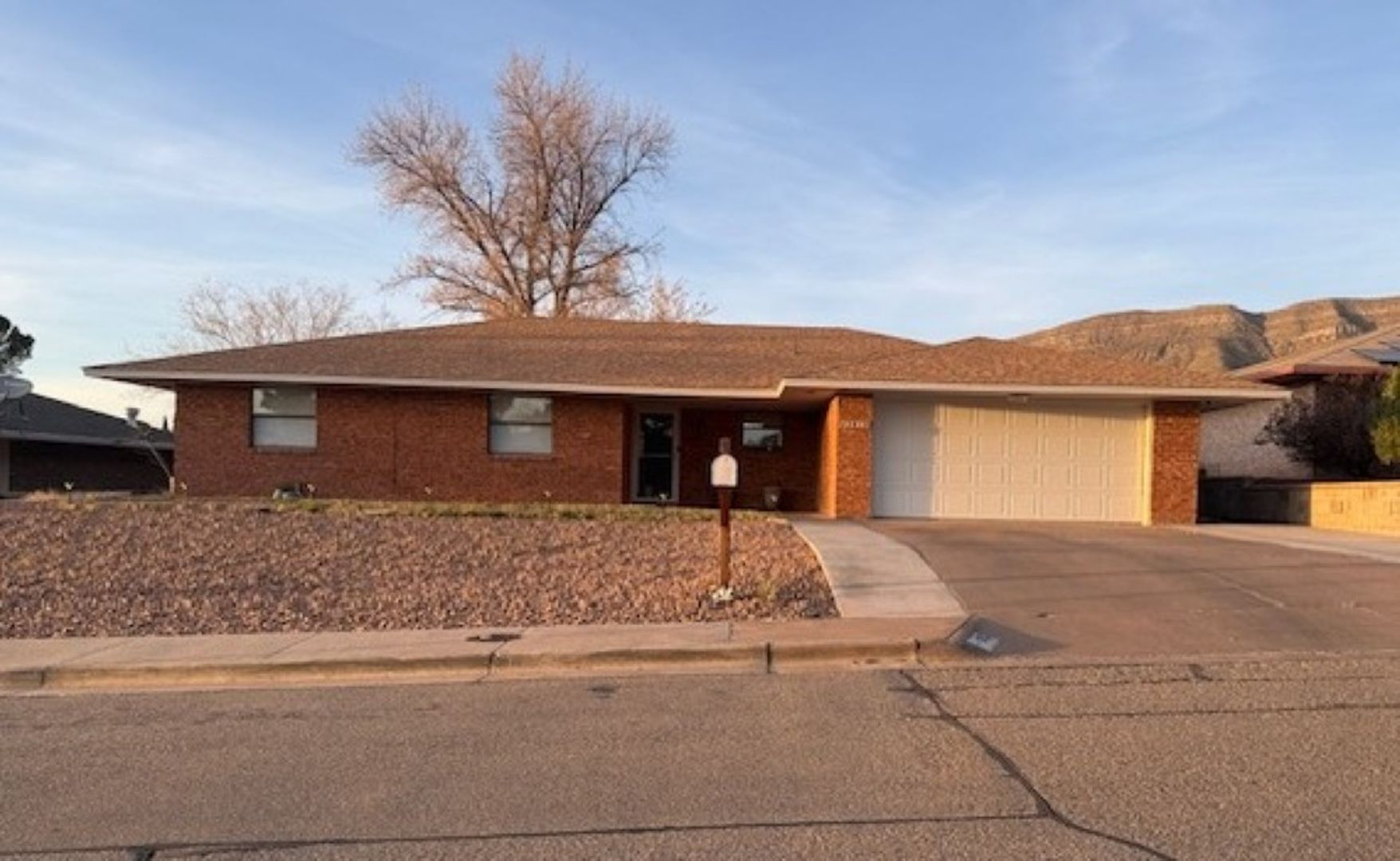 Alamogordo House: 3015 Del Sur