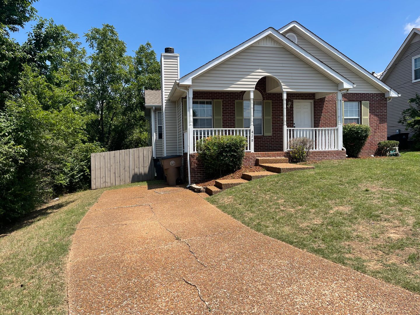 Nashville House: 428 Newton Court