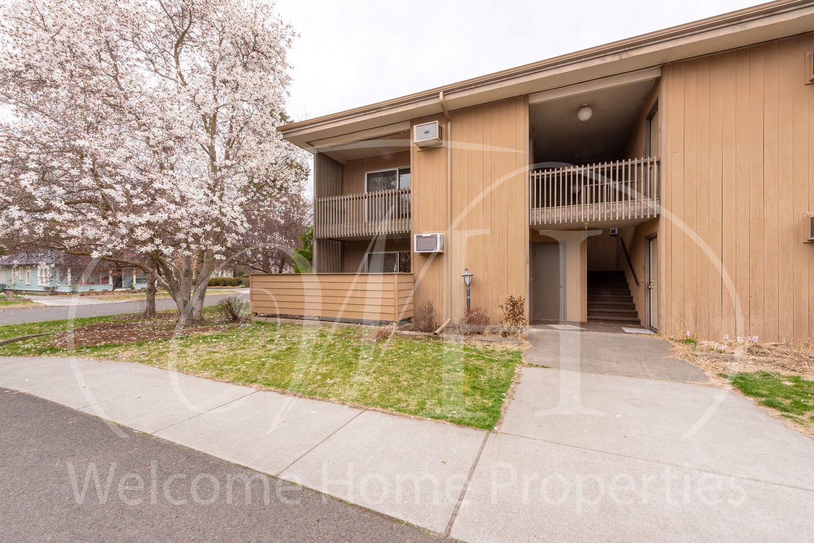 Walla Walla Apartment: 420 Catherine St