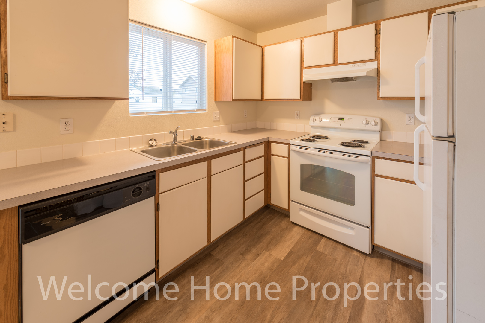 College Place Apartment: 416 SE 6th Street