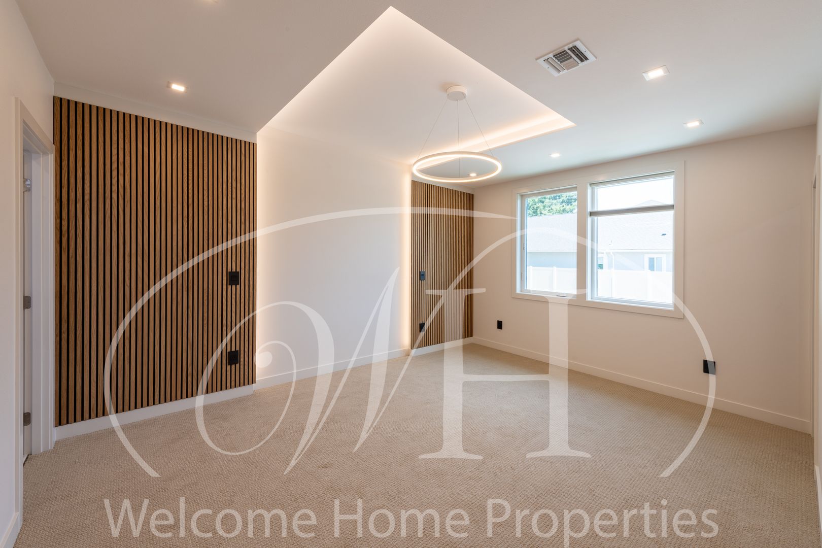 College Place Apartment: 284 NE Maple Ave