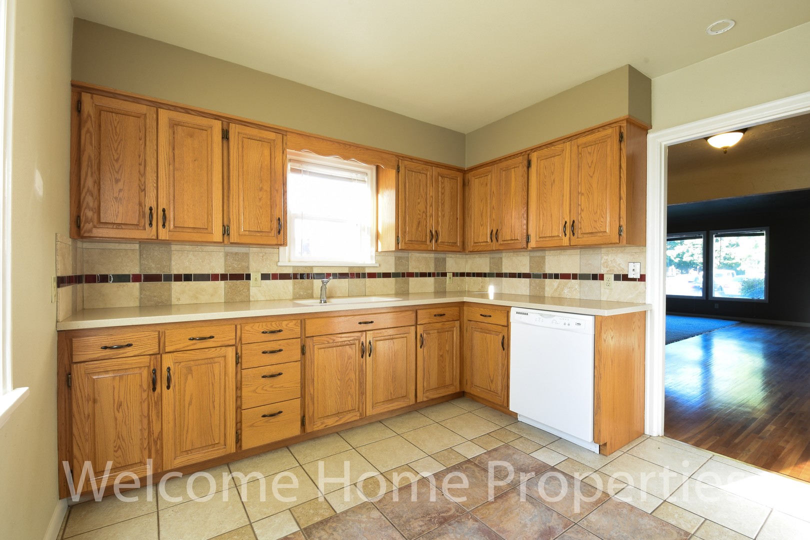 College Place House: 24 SE 4th St