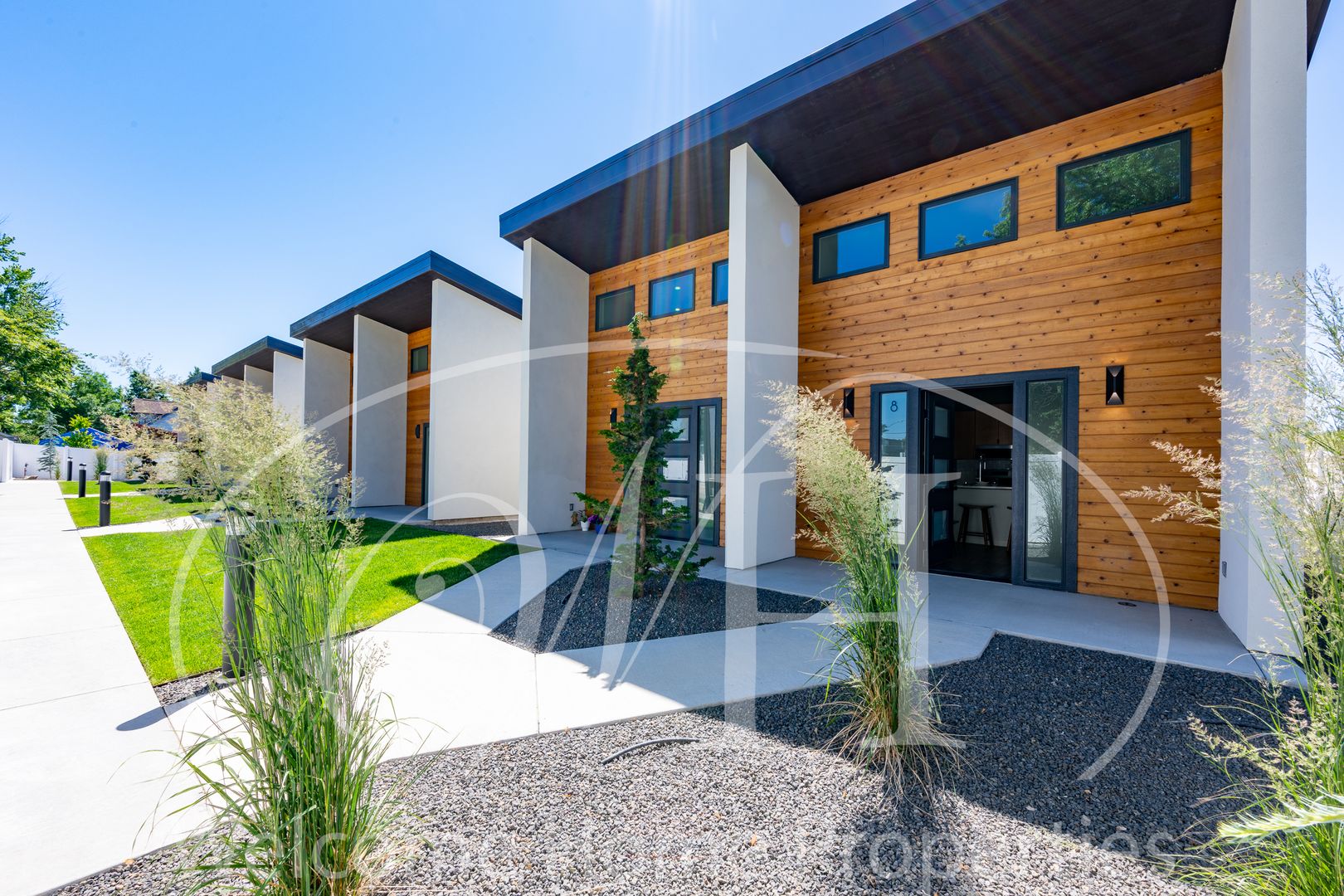 College Place Apartment: 159 SE Sparrows Place