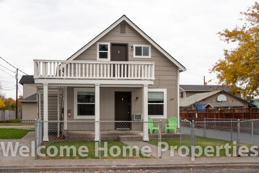 108 SE 6th St, Apt 1, College Place, WA 99324