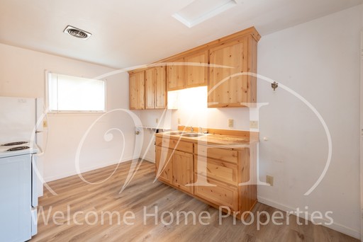 One-Bedroom Home in a Convenient Location – photo 1