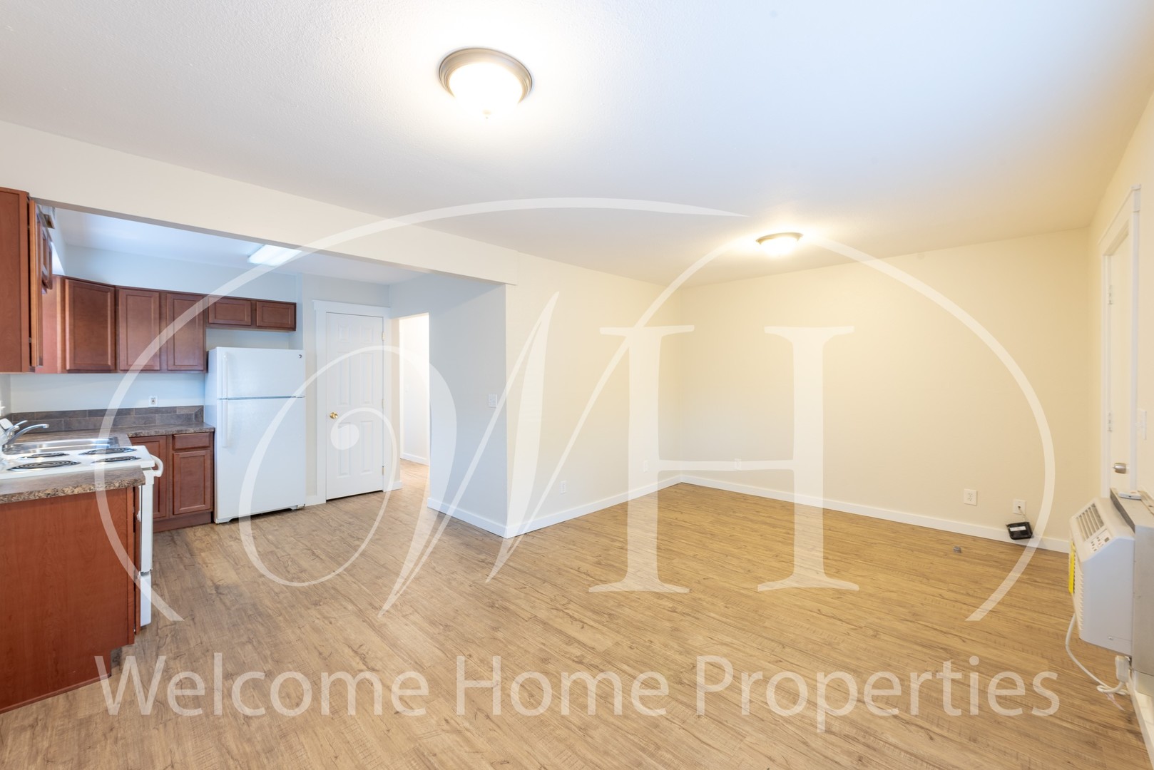 College Place Apartment: 108 SE 6th St